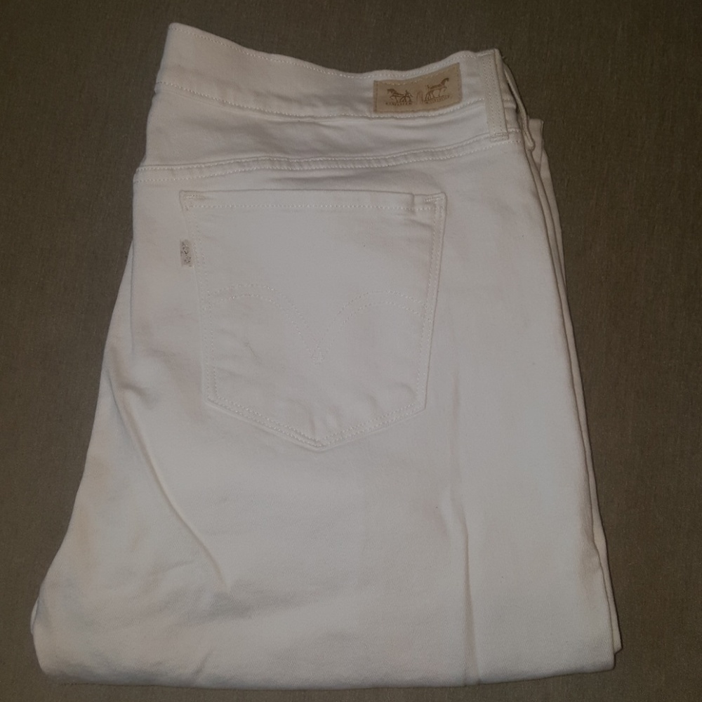 LEVIS 505 STRAIGHT LEG JEANS